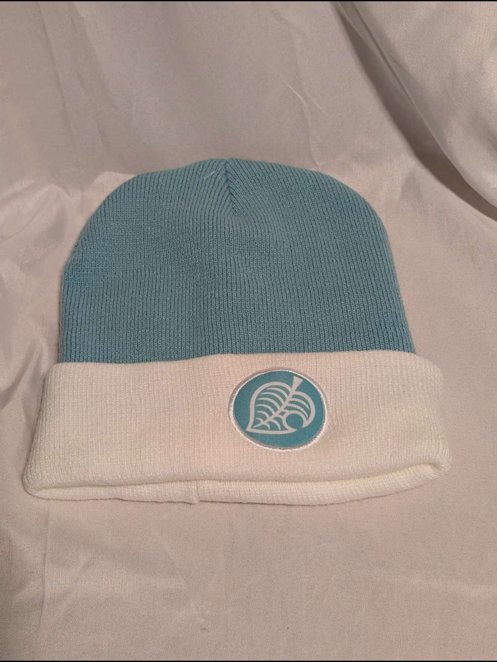 Kids CultureflyLight Blue and White Animal CrossKnit Beanie with Leaf Patch